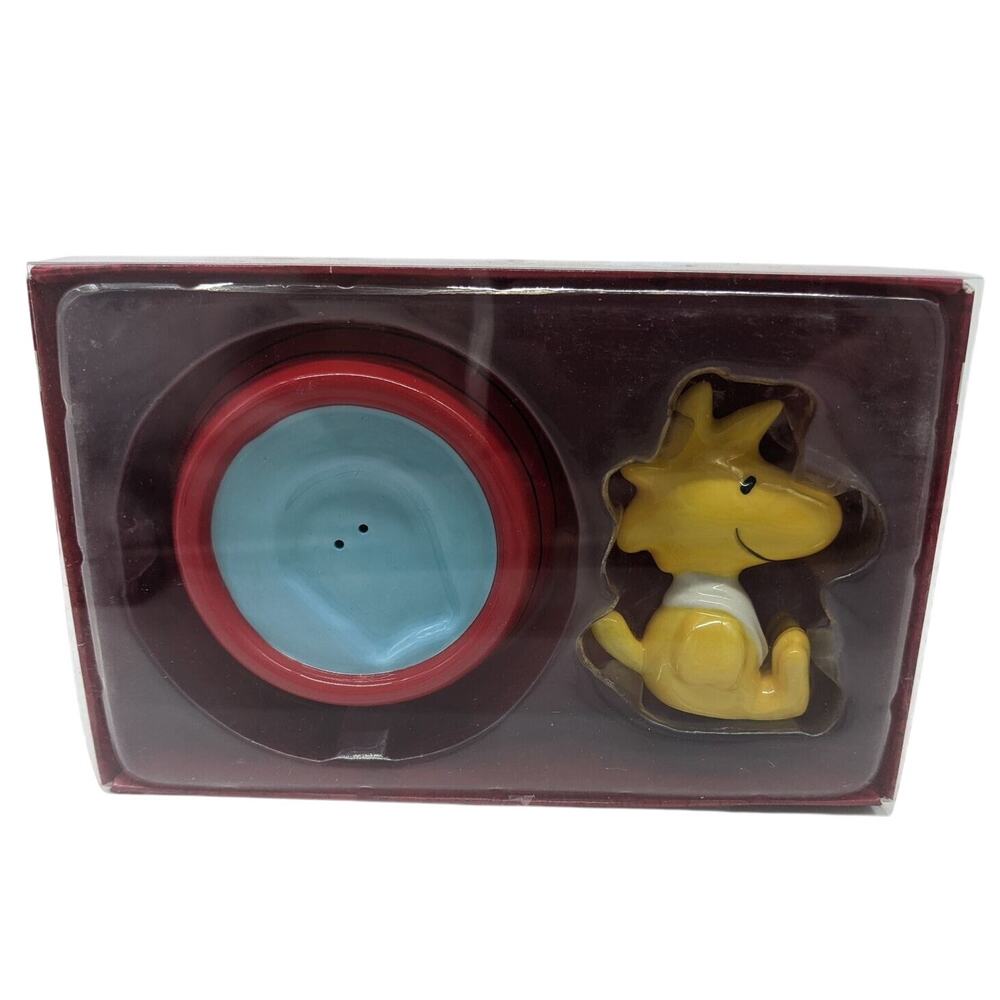 Peanuts - Woodstock in Water Dish - Salt and Pepper Shaker